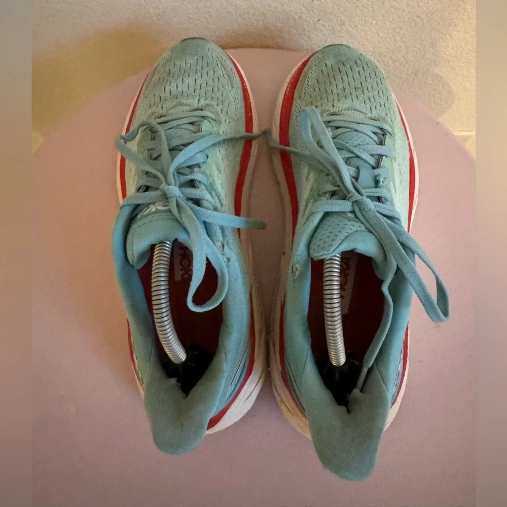 Hoka One One Clifton 8 Teal Women’s size 8 B